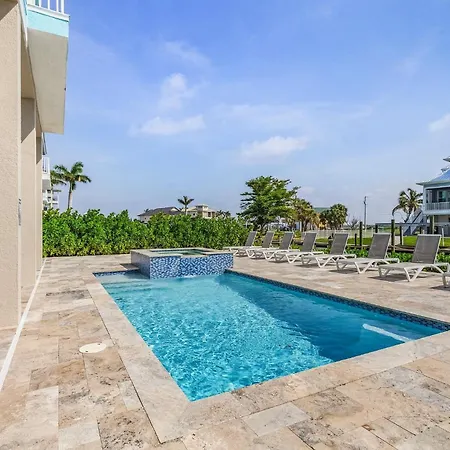 671 Estero Blvd 